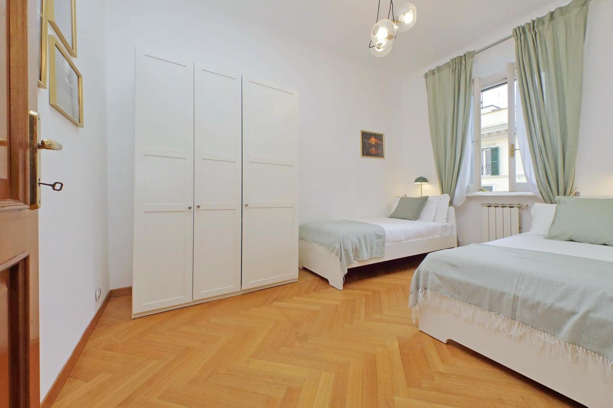 Ych-Comfortable 2 Bedrooms Flat Near Colosseum ローマ エクステリア 写真