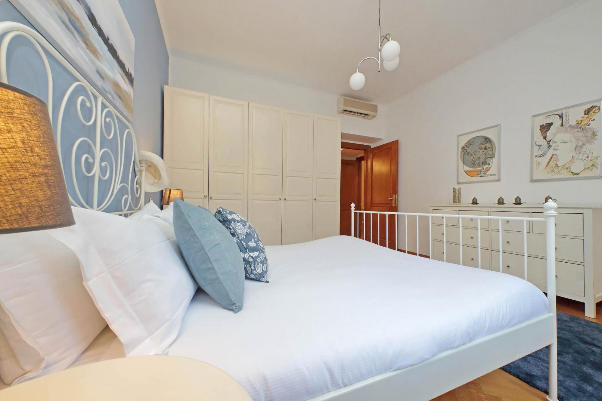 Ych-Comfortable 2 Bedrooms Flat Near Colosseum ローマ エクステリア 写真