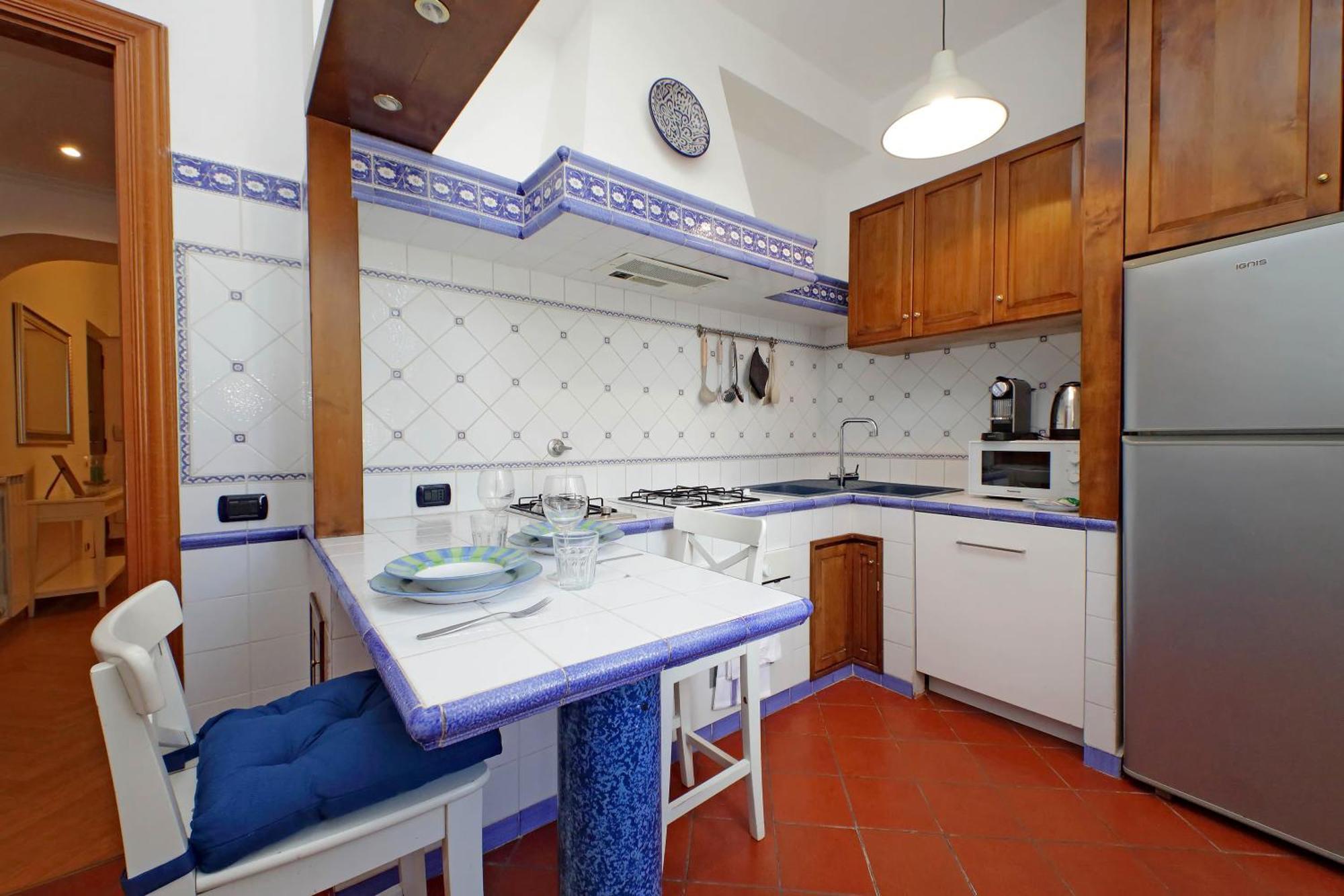 Ych-Comfortable 2 Bedrooms Flat Near Colosseum ローマ エクステリア 写真