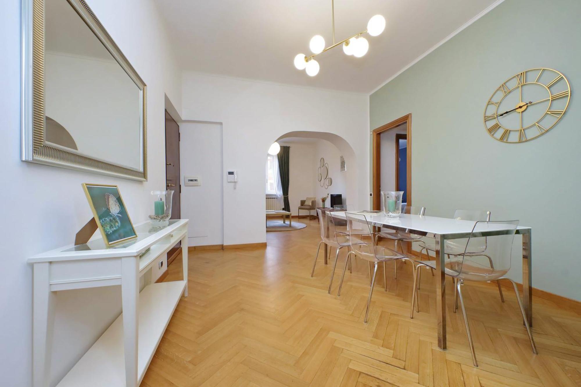 Ych-Comfortable 2 Bedrooms Flat Near Colosseum ローマ エクステリア 写真