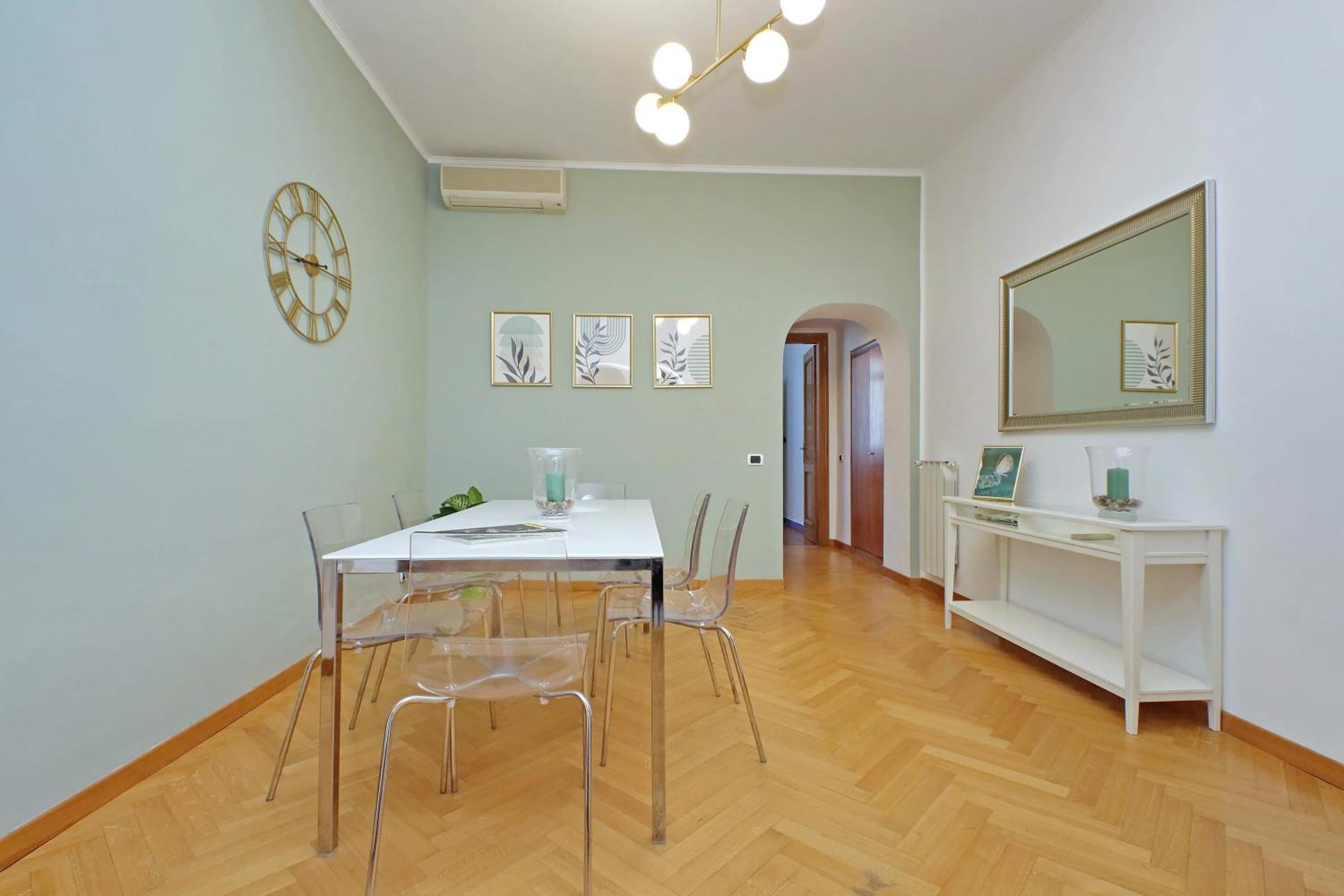 Ych-Comfortable 2 Bedrooms Flat Near Colosseum ローマ エクステリア 写真